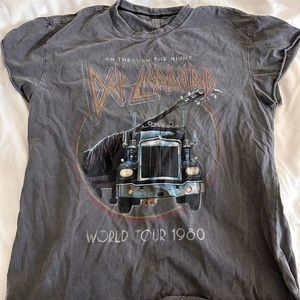 Def Leppard Band Tee